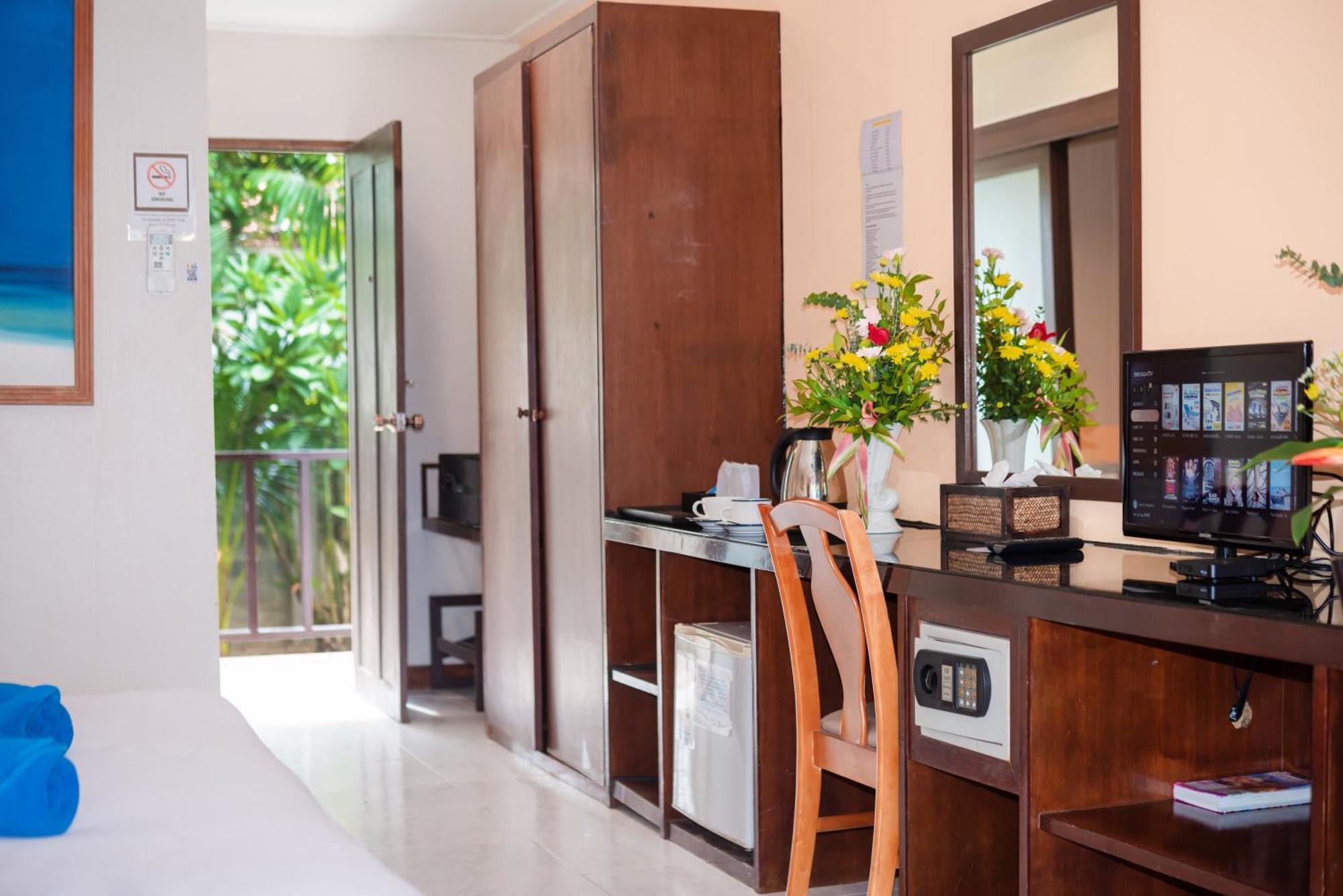The Florist Resort Маенам Экстерьер фото